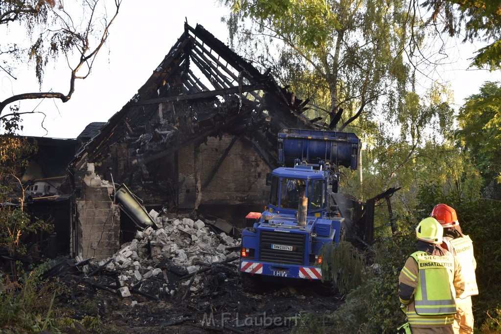 Grossfeuer Einfamilienhaus Siegburg Muehlengrabenstr P1021.JPG - Miklos Laubert